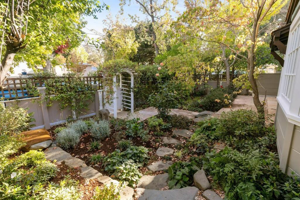 Luxury Home Next To Stanford University Palo Alto Exterior photo